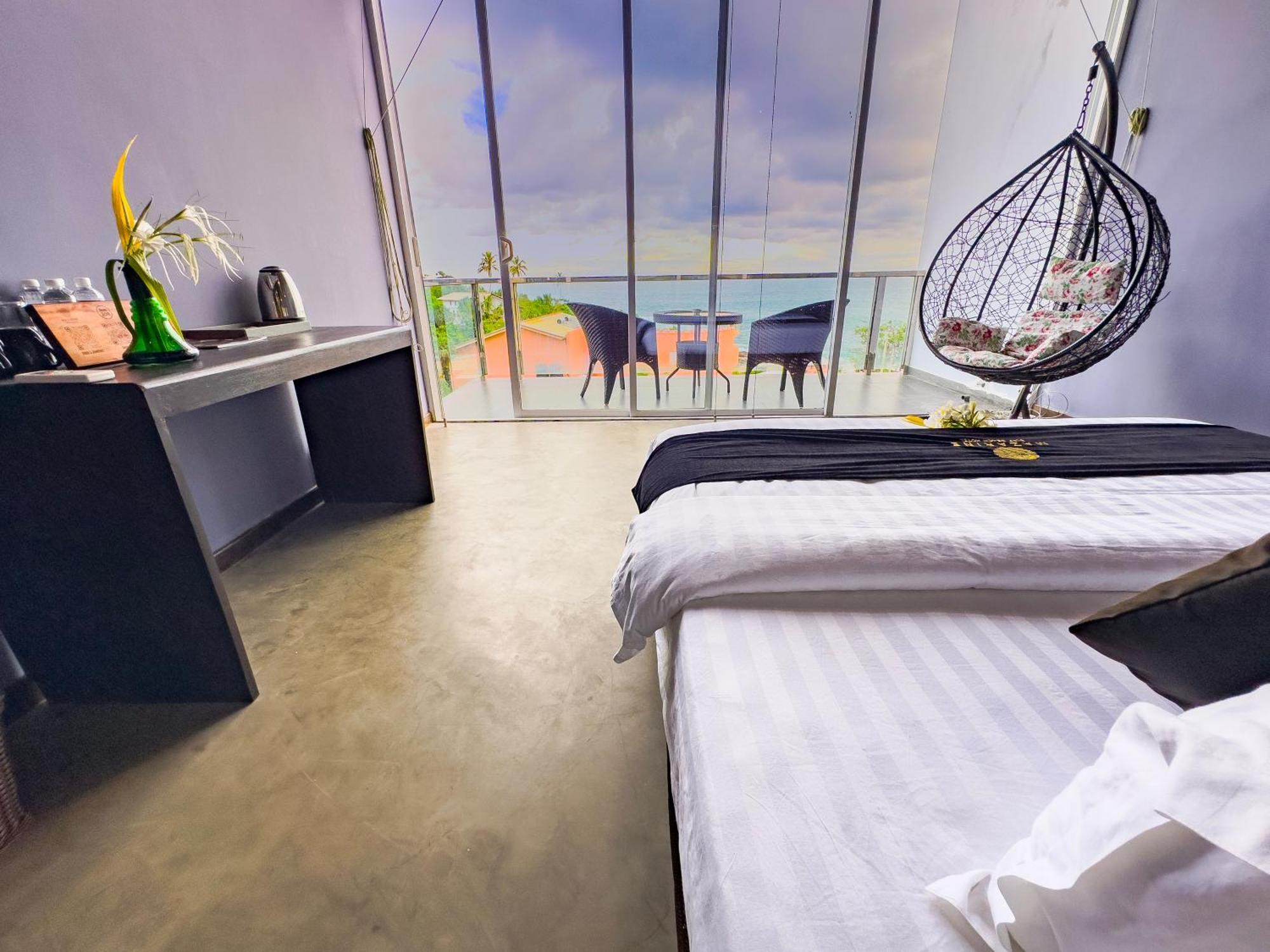 Mazarine Surf Suites Hiriketiya Dikwella Εξωτερικό φωτογραφία